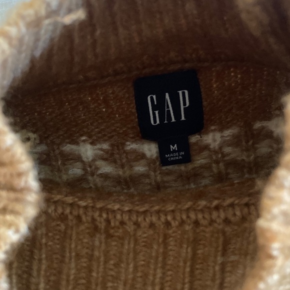Gap “vintage” sweater - Picture 2 of 4